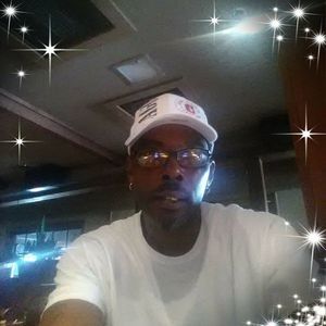 Meet your Posher, Dennis